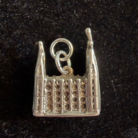 Jewelry - Vintage Sterling Silver Salt Lake City TEMPLE SQUARE Mormon Charm 4g